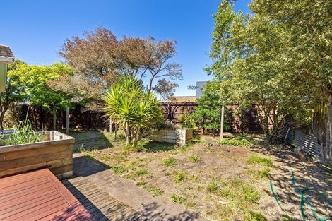 Photo of property in 10 Sophora Place, Parklands, Christchurch, 8083