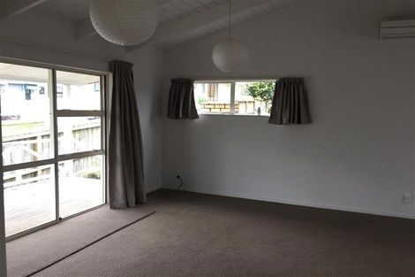 Photo of property in 1/48 Strid Road, Te Atatu South, Auckland, 0610