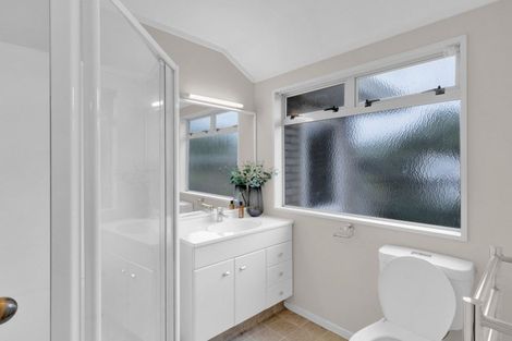 Photo of property in 18 Halcione Close, Flagstaff, Hamilton, 3210