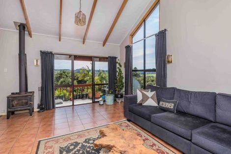 Photo of property in 11 Falls View Road, Haruru, 0204