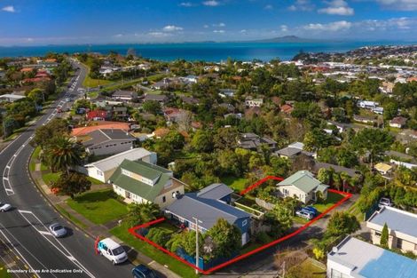 Photo of property in 72 Carlisle Road, Browns Bay, Auckland, 0632
