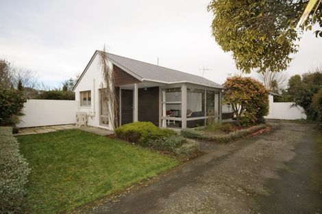 Photo of property in 91 Memorial Avenue, Ilam, Christchurch, 8053