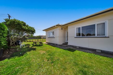Photo of property in 35 Mawhitiwhiti Road, Normanby, Hawera, 4614