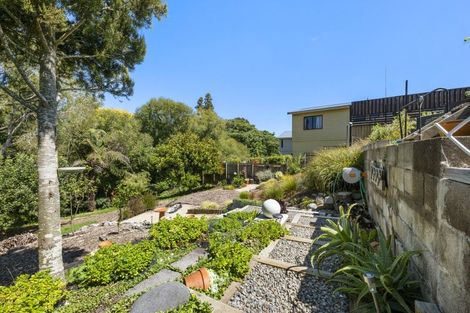 Photo of property in 17 Chartwell Drive, Eltham, 4322