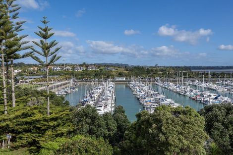 Photo of property in 81 Pine Harbour Parade, Beachlands, Auckland, 2018