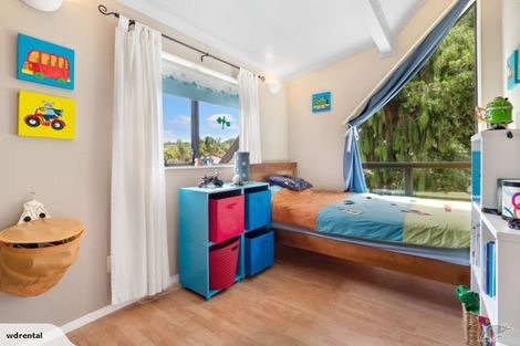 Photo of property in 5 Gleneagles Grove, Wattle Downs, Auckland, 2103