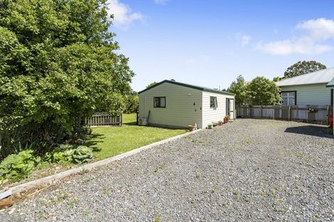 Photo of property in 13 Station Street, Woodville, 4920