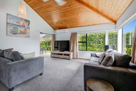 Photo of property in 75 Maygrove Drive, Orewa, 0931