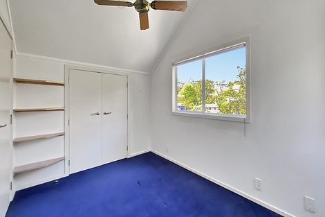 Photo of property in 1/86 Oaktree Avenue, Browns Bay, Auckland, 0630