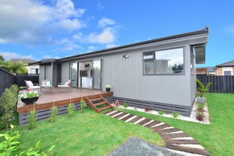 Photo of property in 33a Doment Crescent, Orewa, 0931
