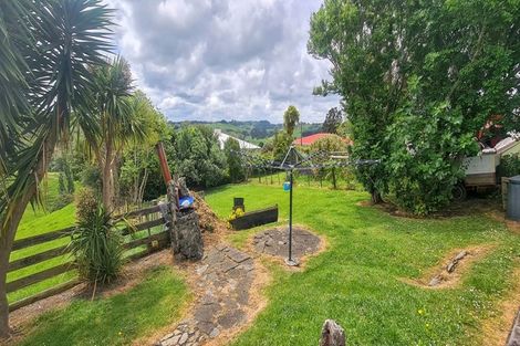 Photo of property in 111 Hurndall Street East, Maungaturoto, 0520