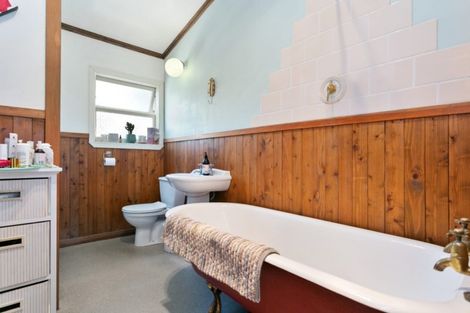 Photo of property in 2 Cook Street, Leamington, Cambridge, 3432