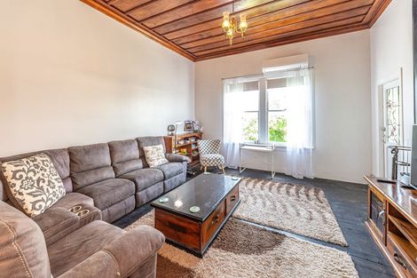 Photo of property in 7 Barrack Street, Whanganui, 4500