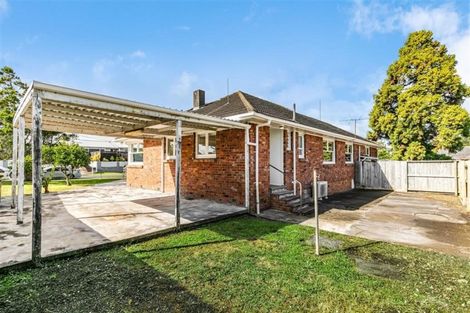 Photo of property in 2 Hokianga Street, Mangere East, Auckland, 2024