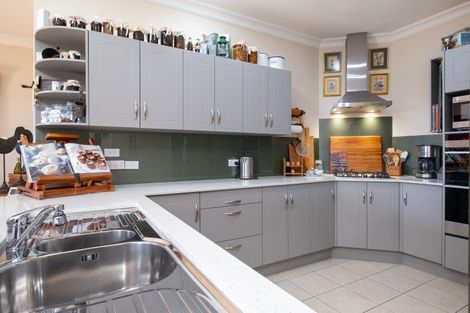 Photo of property in 14 Meissner Road, Havelock North, 4130