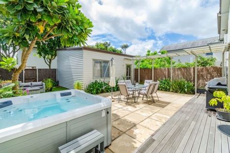 Photo of property in 35 Figaro Crescent, Takanini, 2112