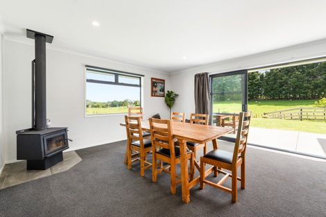 Photo of property in 29 Vogel Street, Halcombe, Feilding, 4779