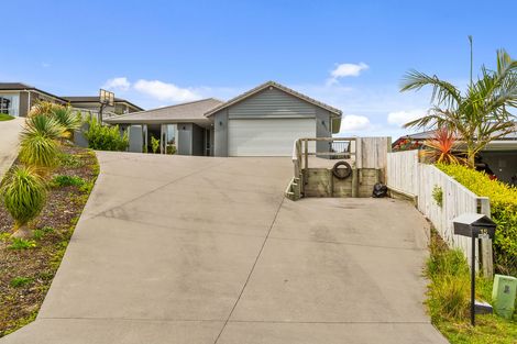 Photo of property in 15 Bryan Gallagher Place, Welcome Bay, Tauranga, 3175