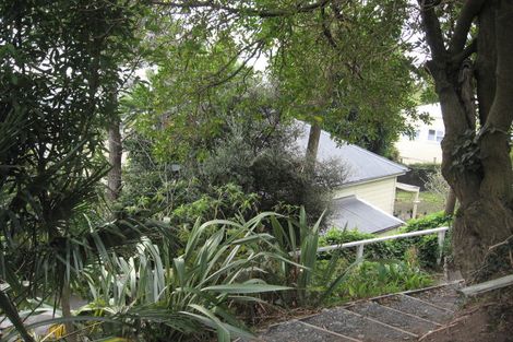 Photo of property in 5 Denholm Road, Hospital Hill, Napier, 4110