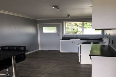 Photo of property in 2/52 Mortlake Street, Islington, Christchurch, 8042