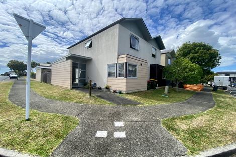 Photo of property in 30 Kirikiri Lane, East Tamaki, Auckland, 2013