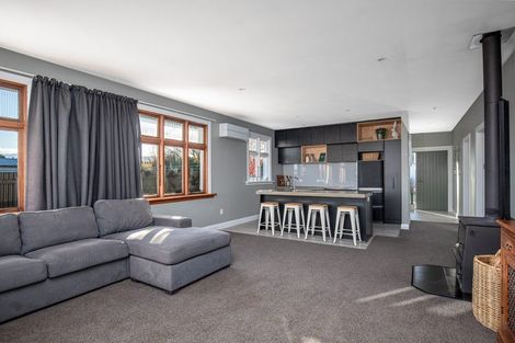 Photo of property in 1 Plunket Street, Omakau, 9376