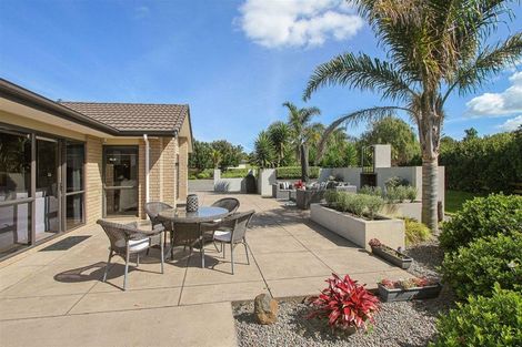 Photo of property in 8 Millbrook Drive, Waiuku, 2683