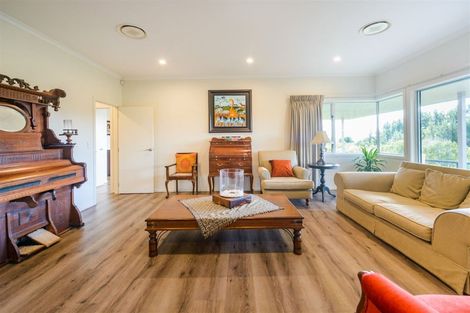 Photo of property in 71 Polson Hill Drive, Aokautere, Palmerston North, 4471