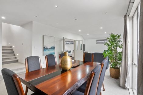 Photo of property in 23 East Coast Road, Milford, Auckland, 0620