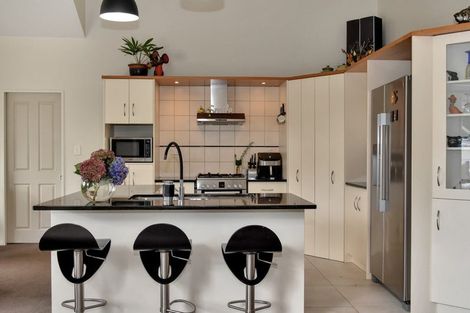 Photo of property in 14 Tupelo Place, Ohauiti, Tauranga, 3112