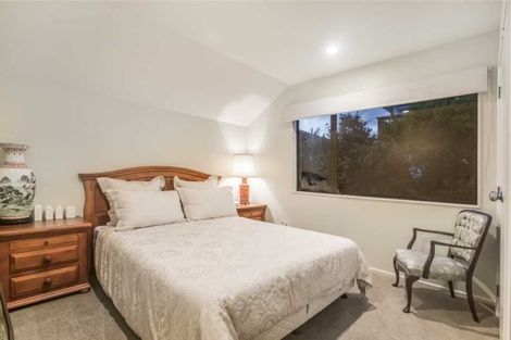 Photo of property in 2/27 Commodore Parry Road, Castor Bay, Auckland, 0620