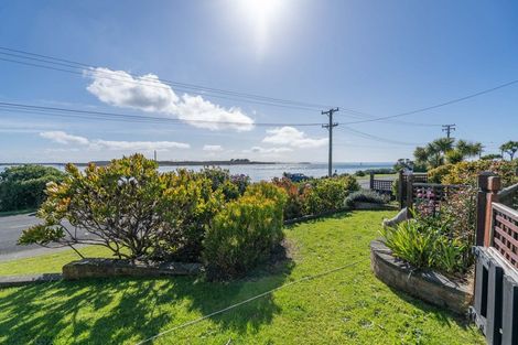 Photo of property in 160 Marine Parade, Bluff, 9814