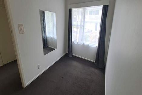 Photo of property in 1/96 Te Atatu Road, Te Atatu South, Auckland, 0610