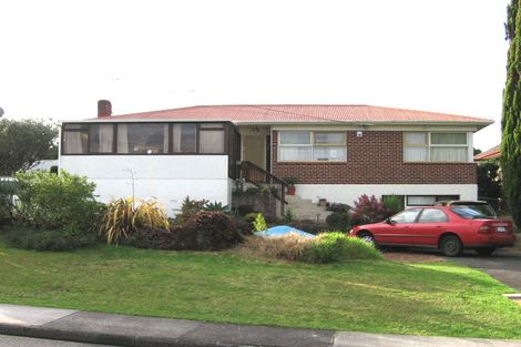 Photo of property in 10 Tiroroa Avenue, Te Atatu South, Auckland, 0610