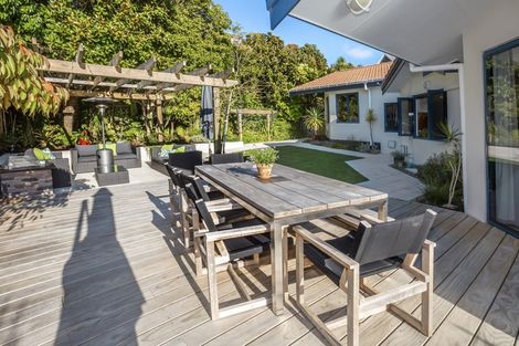 Photo of property in 15a Seaview Road, Paremata, Porirua, 5024