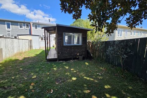 Photo of property in 10 Cook Street, Marfell, New Plymouth, 4310