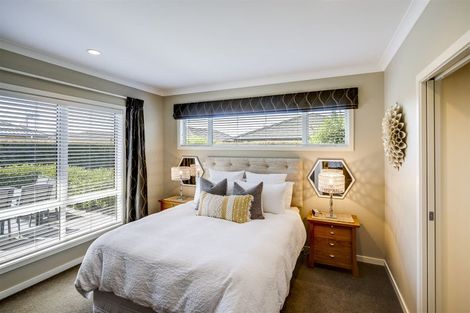 Photo of property in 14 Haast Place, Poraiti, Napier, 4112