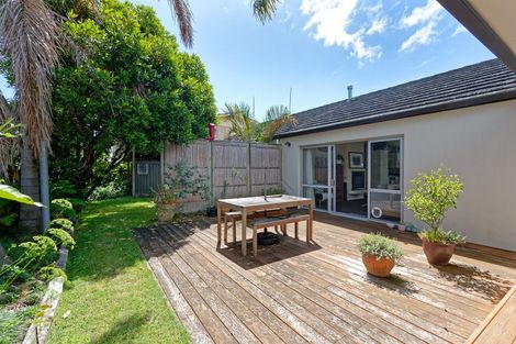 Photo of property in 2/12 Fairway Avenue, Mount Maunganui, 3116