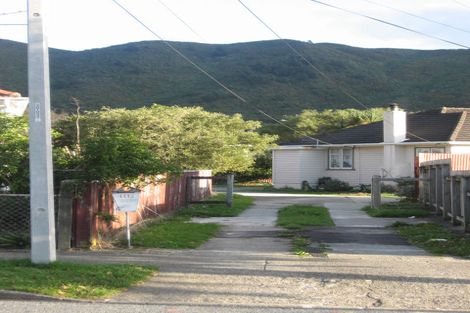 Photo of property in 111a Wilkie Crescent, Naenae, Lower Hutt, 5011