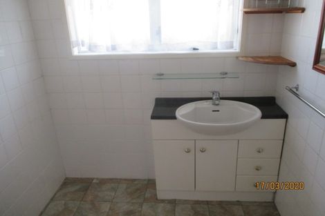 Photo of property in 2/133 Pigeon Mountain Road, Half Moon Bay, Auckland, 2012