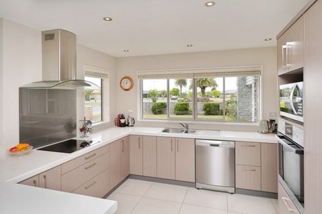Photo of property in 32 Sovereign Boulevard, Kaiapoi, 7630