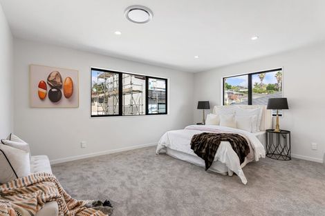 Photo of property in 17b Kathleen Street, Totara Vale, Auckland, 0627