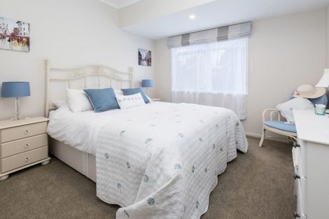 Photo of property in 8 Ridge View Crescent, Pukekohe, 2120