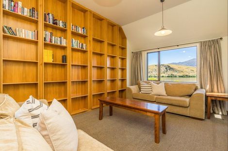 Photo of property in 9 Arrowtown-lake Hayes Road, Lake Hayes, Queenstown, 9371