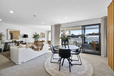 Photo of property in 2/11a Baring Terrace, Strandon, New Plymouth, 4312