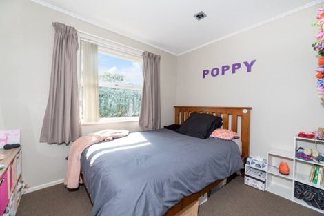 Photo of property in 30 Triangle Road, Massey, Auckland, 0614