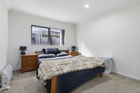 Photo of property in 126 Keri Vista Rise, Papakura, 2110