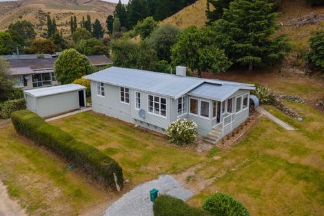 Photo of property in 10 Settlement Road, Kurow, 9435