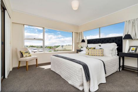 Photo of property in 10 Bendale Place, Papatoetoe, Auckland, 2025