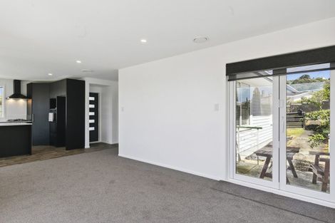 Photo of property in 25 Beazley Avenue, Paparangi, Wellington, 6037